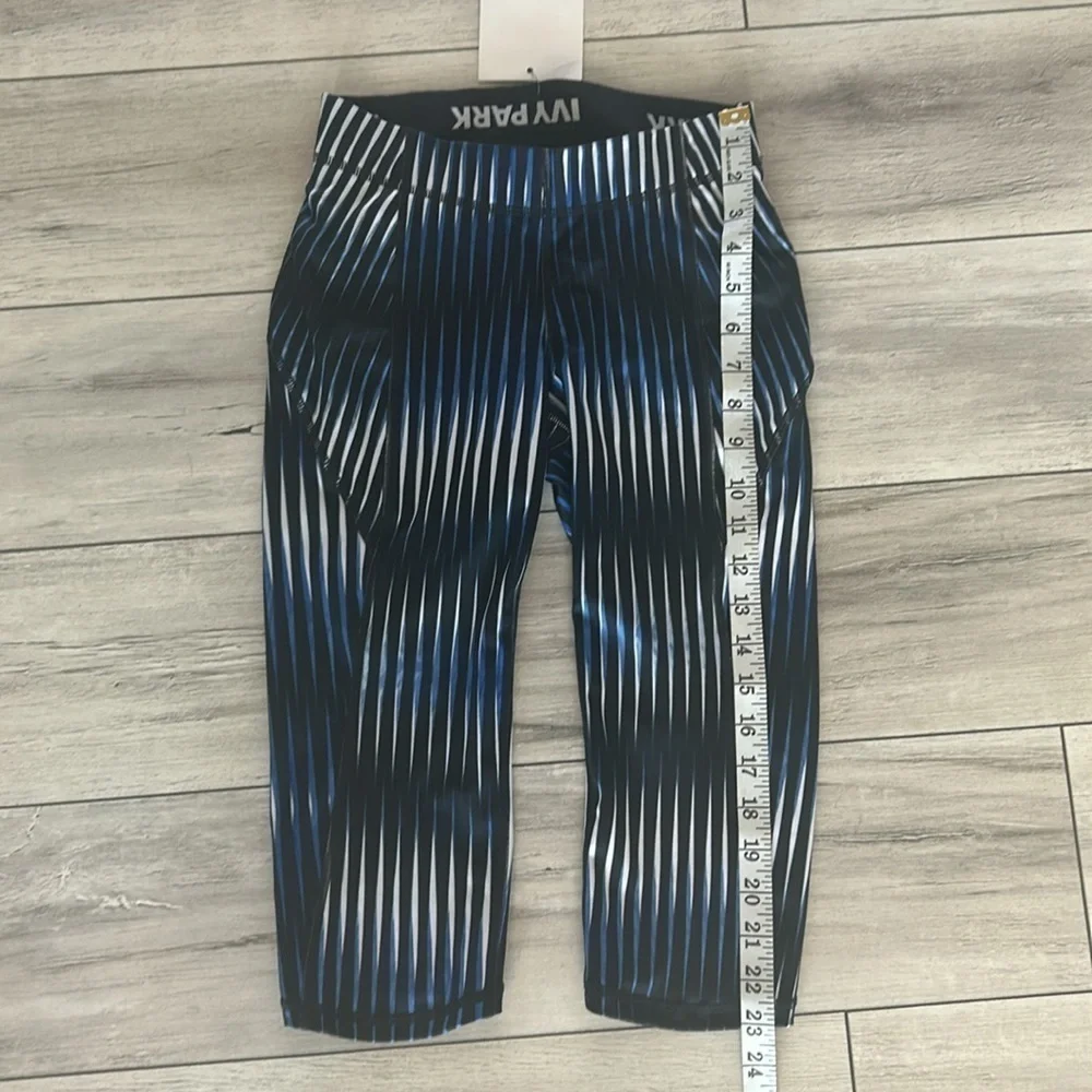 Ivy Park size small workout crop capri leggings pants NWT